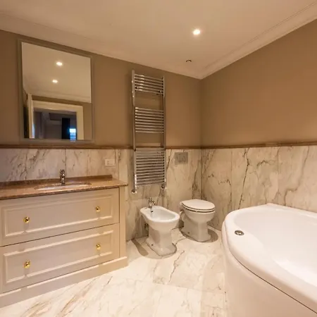 Borgo Albizi Penthouse Apartment Florence